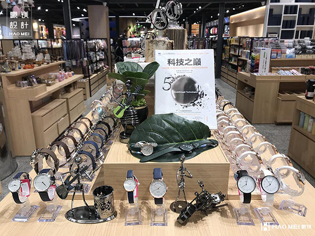 书店书架